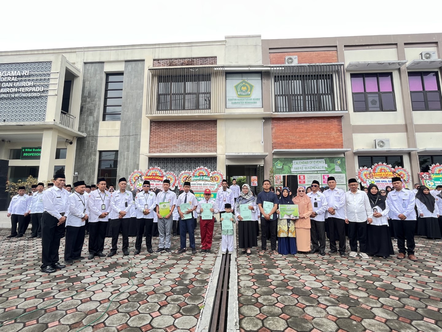 Memuliakan Guru, Menguatkan Madrasah: Bantuan HAB untuk Guru Non-PNS dan Siswa