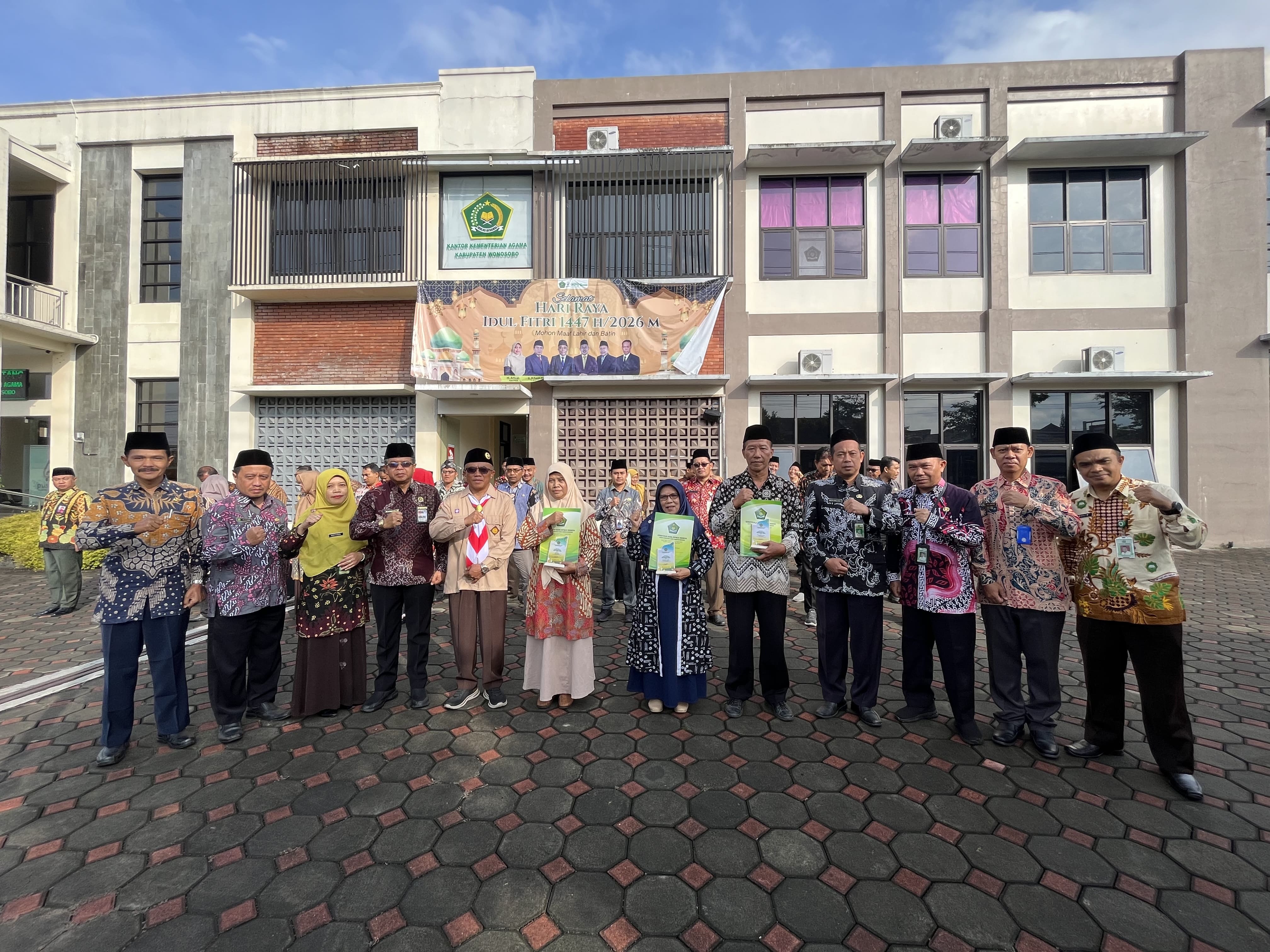 Penyerahan SK Purna Tugas, Apresiasi atas Jejak Pengabdian ASN Kemenag Wonosobo